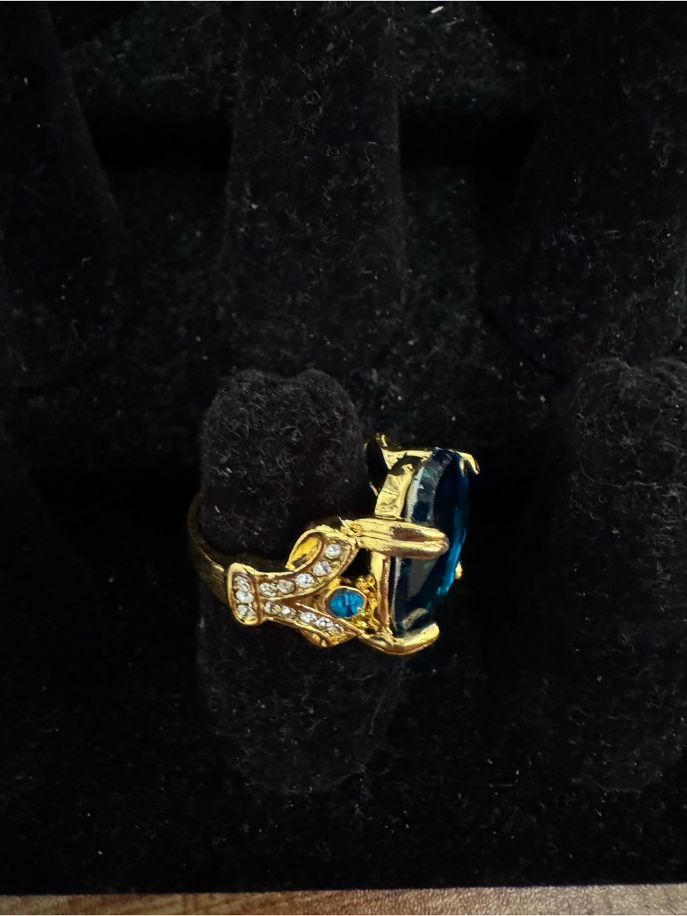 Vintage-Inspired Six Different Cocktail Rings - Women Jewelry - Picture 8 of 11